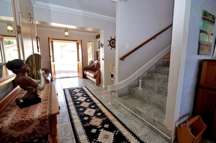 4 Bedroom Property for Sale in Stilbaai Wes Western Cape